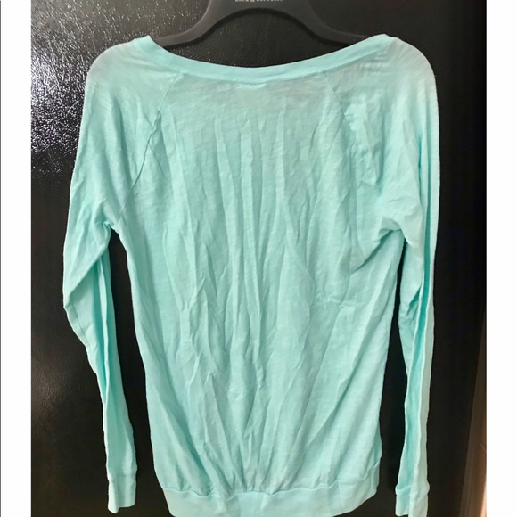 Victoria’s Secret PINK long sleeved shirt - Picture 2 of 2